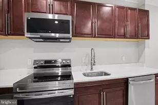 219 P St NW, Washington, DC 20001 - Photo 16