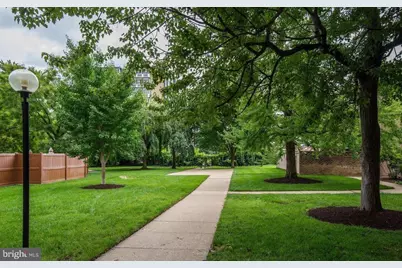 240 M Street SW #E406, Washington, DC 20024 - Photo 22