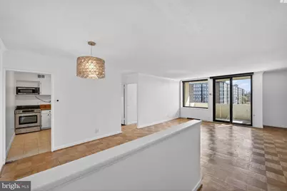 240 M Street SW #E406, Washington, DC 20024 - Photo 4