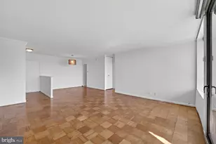 240 M St SW, Washington, DC 20024 - Photo 10