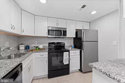 1124 25th Street NW #T4, Washington, DC 20037 - Photo 6