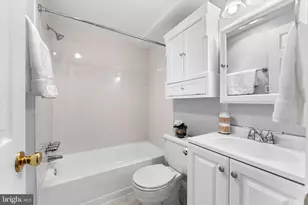 1124 25th St NW, Washington, DC 20037 - Photo 26