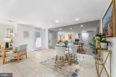 1124 25th Street NW #T4, Washington, DC 20037 - Photo 4