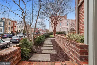 416 6th Street SE, Washington, DC 20003 - Photo 4