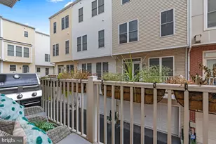 1022 3rd Pl SE, Washington, DC 20003 - Photo 10