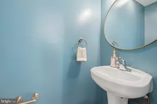 642 15th St NE, Washington, DC 20002 - Photo 10