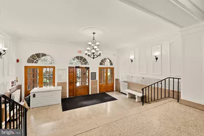 1820 Clydesdale Place NW #205, Washington, DC 20009 - Photo 4