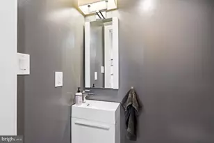 1239 Simms Pl NE, Washington, DC 20002 - Photo 18