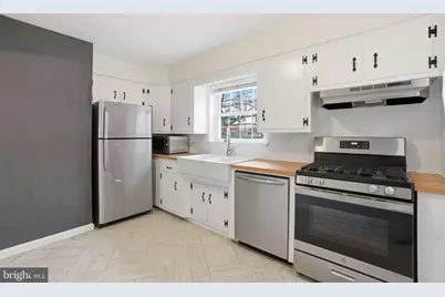 5331 42nd Place NW, Washington, DC 20015 - Photo 10