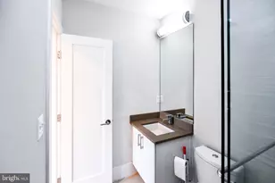 913 Quincy St NE, Washington, DC 20017 - Photo 44