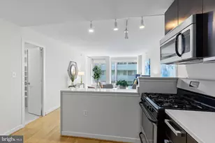 1101 3rd St SW, Washington, DC 20024 - Photo 10