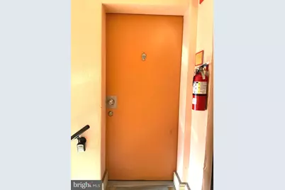 2201 15th Street NW #303, Washington, DC 20009 - Photo 2