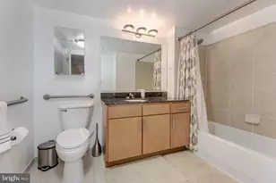 915 E St NW, Washington, DC 20004 - Photo 20