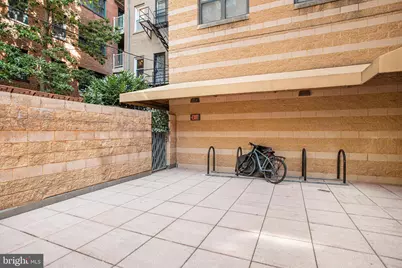 1001 L Street NW #811, Washington, DC 20001 - Photo 32