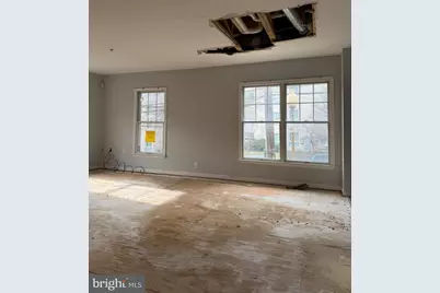 883 Barnaby Street SE, Washington, DC 20032 - Photo 4