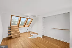 1318 35th St NW, Washington, DC 20007 - Photo 10