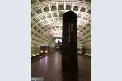 106 7th Street SE, Washington, DC 20003 - Photo 12