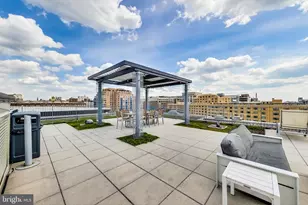 1 Scott Cir NW, Washington, DC 20036 - Photo 30