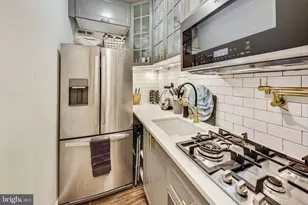 1 Scott Cir NW, Washington, DC 20036 - Photo 12