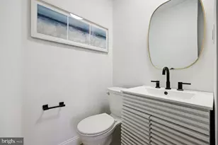 606 Hamilton St NW, Washington, DC 20011 - Photo 18