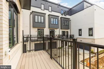 39 Lower Service Court NW, Washington, DC 20001 - Photo 4