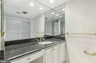 2510 Virginia Ave NW, Washington, DC 20037 - Photo 12