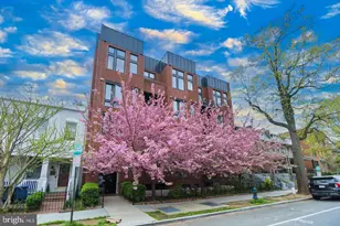 245 15th St SE, Washington, DC 20003 - Photo 1