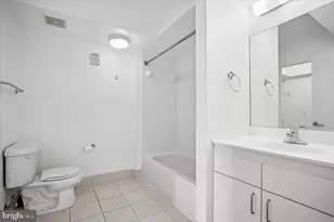 1000 New Jersey Ave SE, Washington, DC 20003 - Photo 24