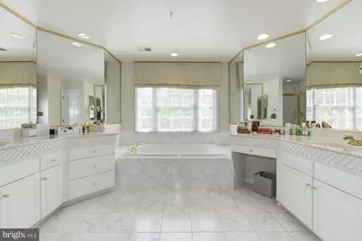 4005 Mansion Drive NW, Washington, DC 20007 - Photo 18