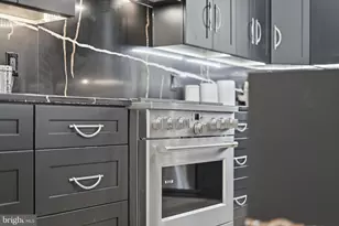 5047 MacArthur Blvd NW, Washington, DC 20016 - Photo 22