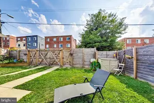 213 Hawaii Ave NE, Washington, DC 20011 - Photo 16