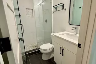 256 15th St SE, Washington, DC 20003 - Photo 18