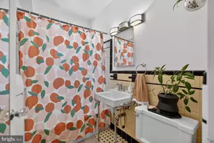 1 Scott Cir NW, Washington, DC 20036 - Photo 10