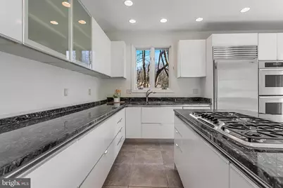 4709 Foxhall Crescent NW, Washington, DC 20007 - Photo 10
