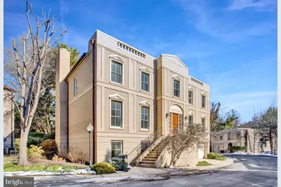 4709 Foxhall Crescent NW, Washington, DC 20007 - Photo 2
