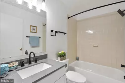 842 Hr Drive SE, Washington, DC 20032 - Photo 20