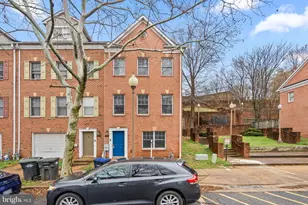 842 Hr Dr SE, Washington, DC 20032 - Photo 2