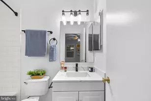 842 Hr Dr SE, Washington, DC 20032 - Photo 18