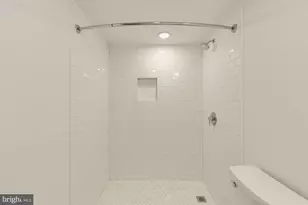 25 T St NW, Washington, DC 20001 - Photo 46