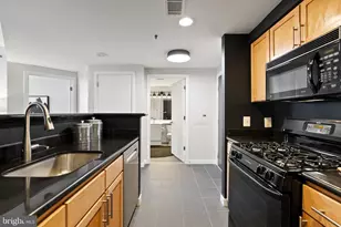 3883 Connecticut Ave NW, Washington, DC 20008 - Photo 8