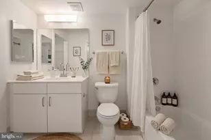 1000 New Jersey Ave SE, Washington, DC 20003 - Photo 18