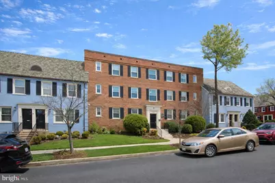 2125 Suitland Terrace SE #302, Washington, DC 20020 - Photo 2