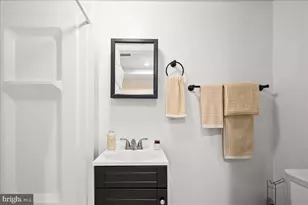 1722 Lang Pl NE, Washington, DC 20002 - Photo 38