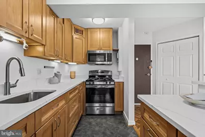 1801 Clydesdale Place NW #510, Washington, DC 20009 - Photo 4