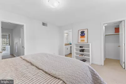 1099 22nd Street NW #807, Washington, DC 20037 - Photo 14