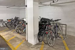 4101 Cathedral Ave NW, Washington, DC 20016 - Photo 32