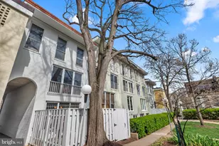 164 G St SW, Washington, DC 20024 - Photo 42