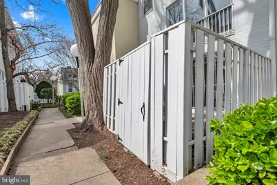 164 G Street SW #144, Washington, DC 20024 - Photo 36