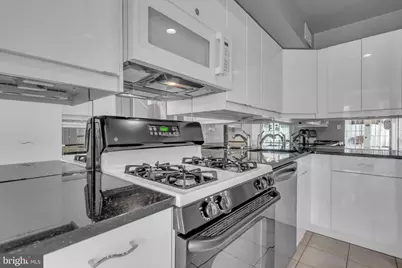 164 G Street SW #144, Washington, DC 20024 - Photo 14