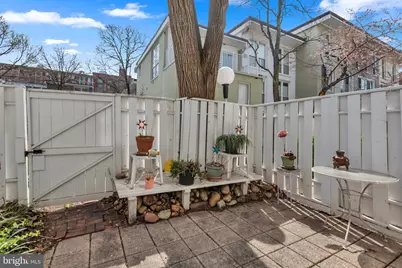 164 G Street SW #144, Washington, DC 20024 - Photo 34